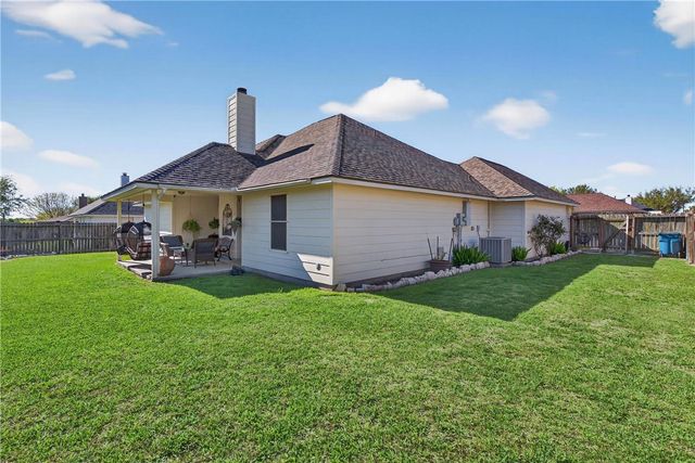 105 Young St, Odem, TX 78370