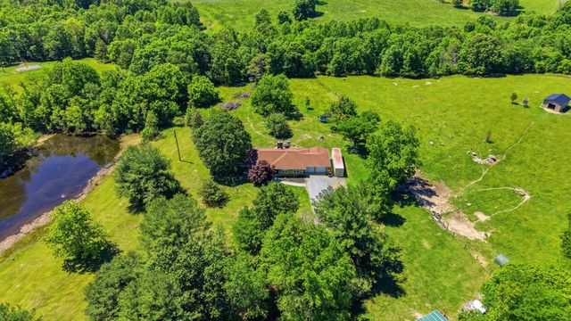 936 Cowboy Sams Drive, Trenton, GA 30752