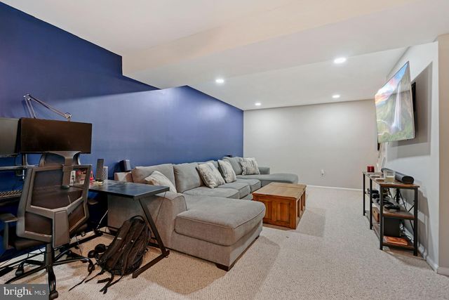 7930 BUBBLING BROOK CIR, Springfield, VA 22153