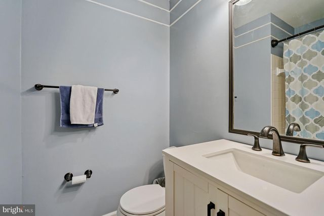 7930 BUBBLING BROOK CIR, Springfield, VA 22153