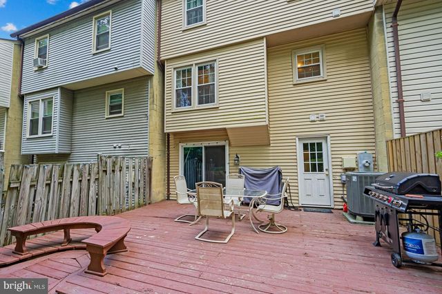 7930 BUBBLING BROOK CIR, Springfield, VA 22153