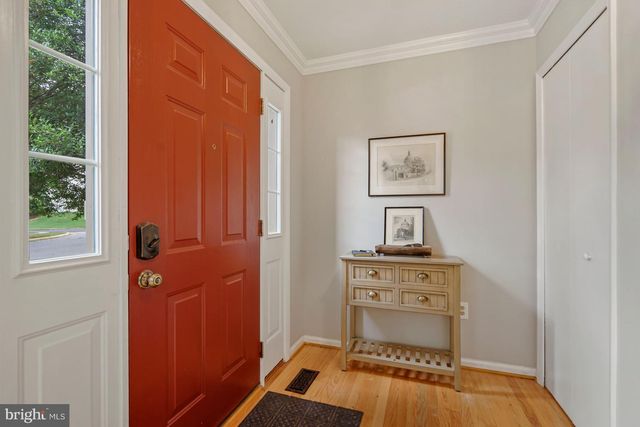 7930 BUBBLING BROOK CIR, Springfield, VA 22153