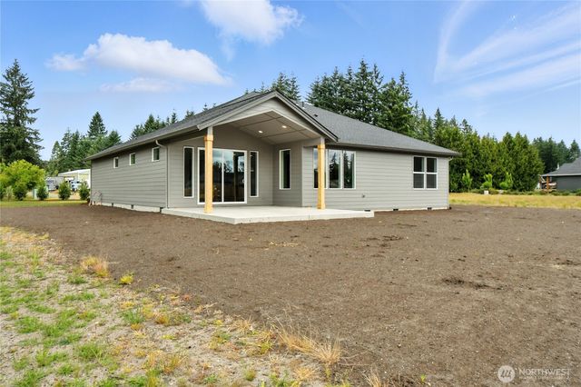 121 GASSMAN Road, Castle Rock, WA 98611