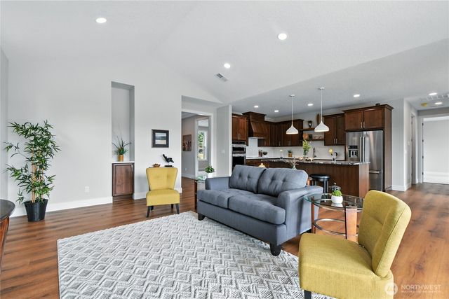 121 GASSMAN Road, Castle Rock, WA 98611
