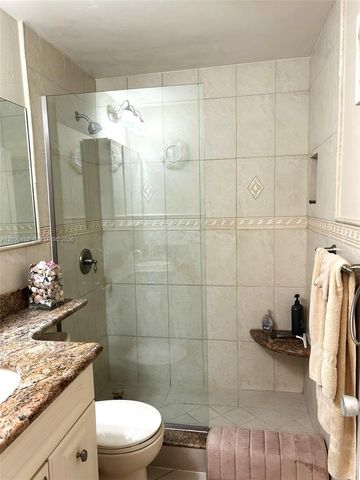 920 SW 11th Avenue 9D, Hallandale Beach, FL 33009