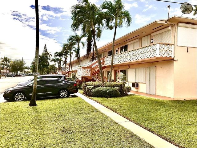 920 SW 11th Avenue 9D, Hallandale Beach, FL 33009