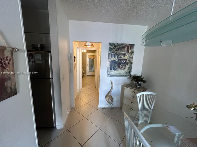 920 SW 11th Avenue 9D, Hallandale Beach, FL 33009