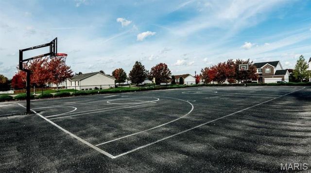 19 Homefield Gardens Drive 27N, O'fallon, MO 63366