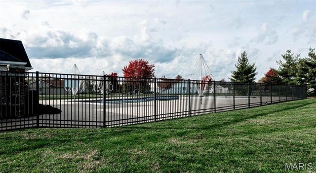 19 Homefield Gardens Drive 27N, O'fallon, MO 63366