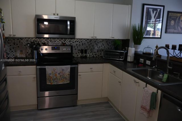 15747 SW 40th Street 213, Miramar, FL 33027