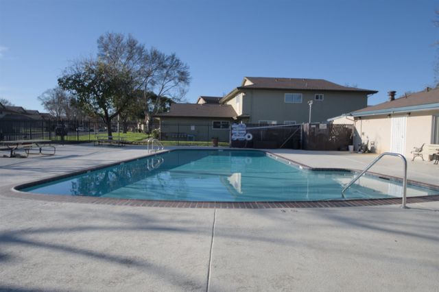 1214 Sycamore Dr 2, Antioch, CA 94509