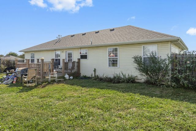 755 Woodlawn Street, Marshfield, MO 65706