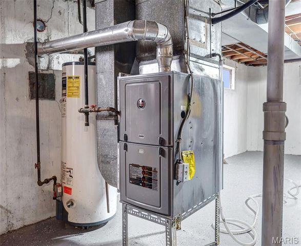 700 N Elizabeth Avenue, Ferguson, MO 63135