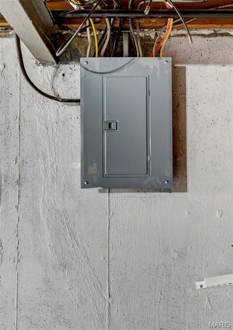 700 N Elizabeth Avenue, Ferguson, MO 63135