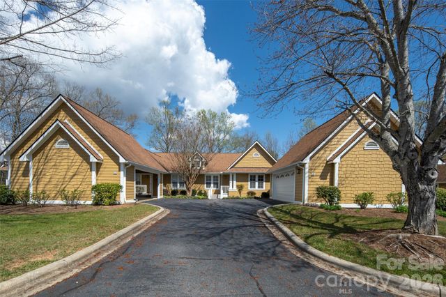 803 Woodlea Court, Asheville, NC 28806