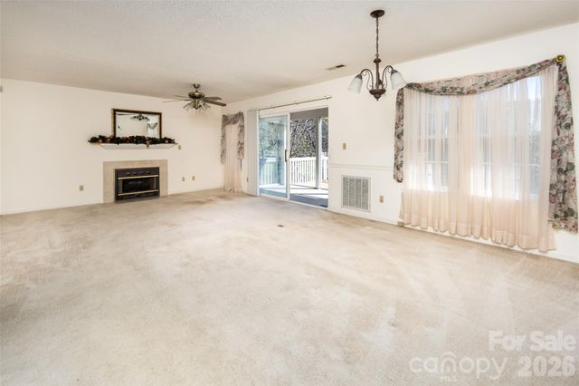 803 Woodlea Court, Asheville, NC 28806