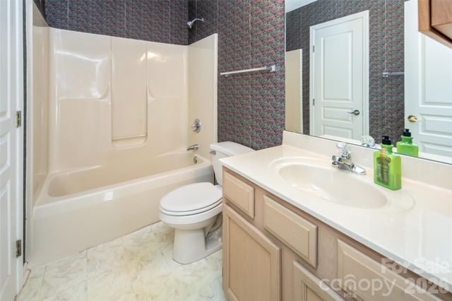 803 Woodlea Court, Asheville, NC 28806