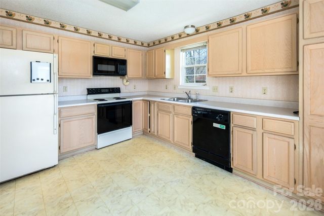 803 Woodlea Court, Asheville, NC 28806