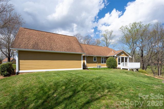 803 Woodlea Court, Asheville, NC 28806