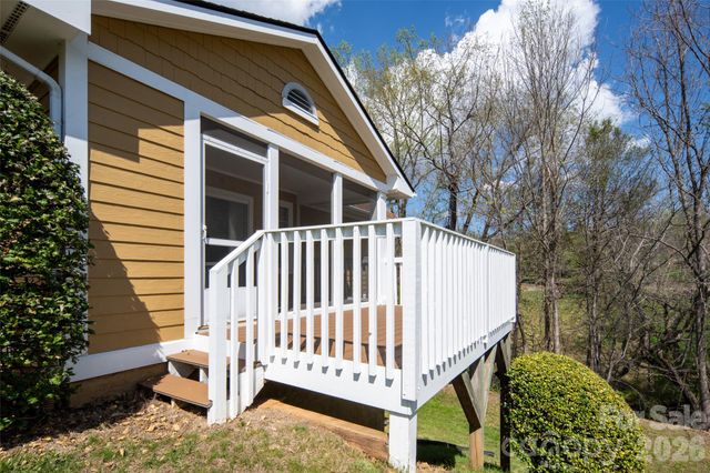 803 Woodlea Court, Asheville, NC 28806