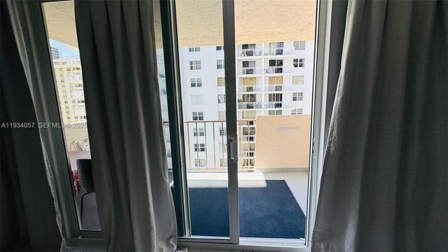 1865 S Ocean Dr 11B, Hallandale Beach, FL 33009