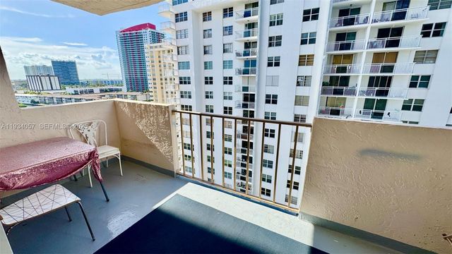 1865 S Ocean Dr 11B, Hallandale Beach, FL 33009