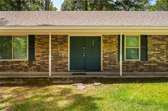 605 HOLIDAY Circle, Pineville, LA 71360