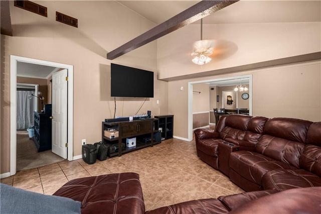 605 HOLIDAY Circle, Pineville, LA 71360