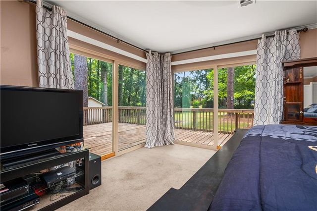 605 HOLIDAY Circle, Pineville, LA 71360