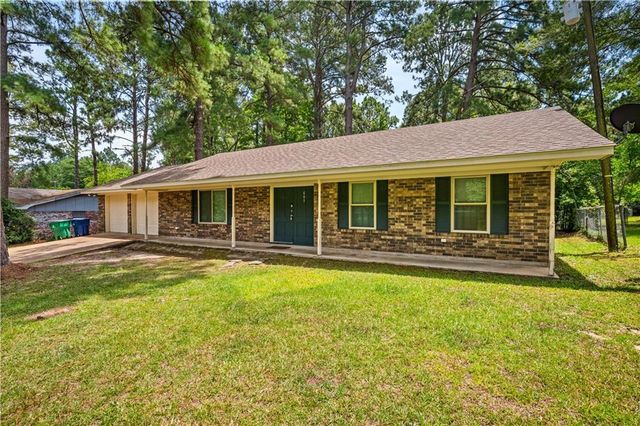 605 HOLIDAY Circle, Pineville, LA 71360