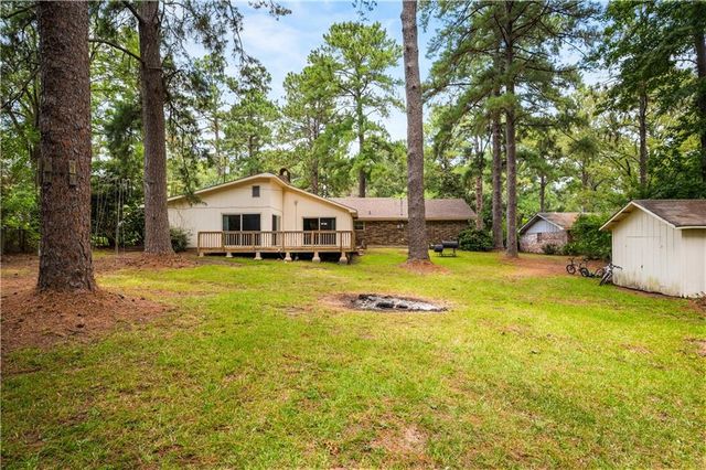 605 HOLIDAY Circle, Pineville, LA 71360