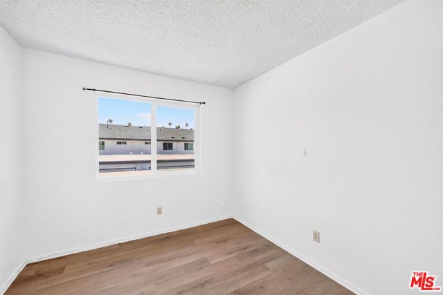 19221 Sherman Way 40, Reseda, CA 91335