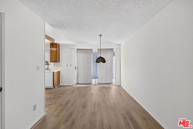 19221 Sherman Way 40, Reseda, CA 91335