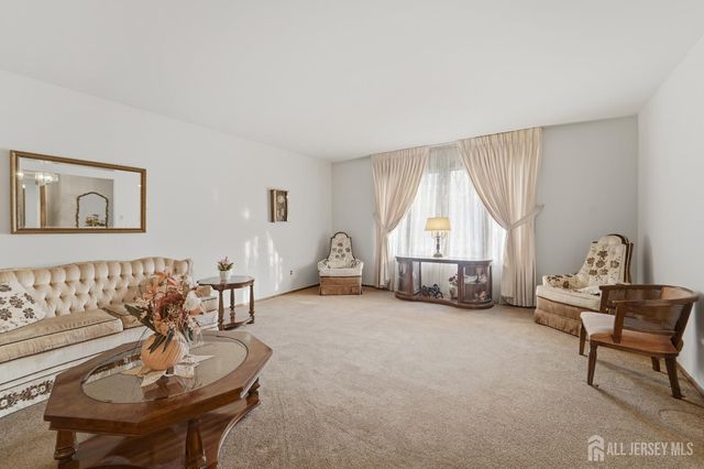 1177 Aaron Road, North Brunswick, NJ 08902