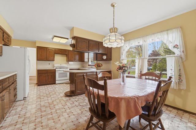 1177 Aaron Road, North Brunswick, NJ 08902