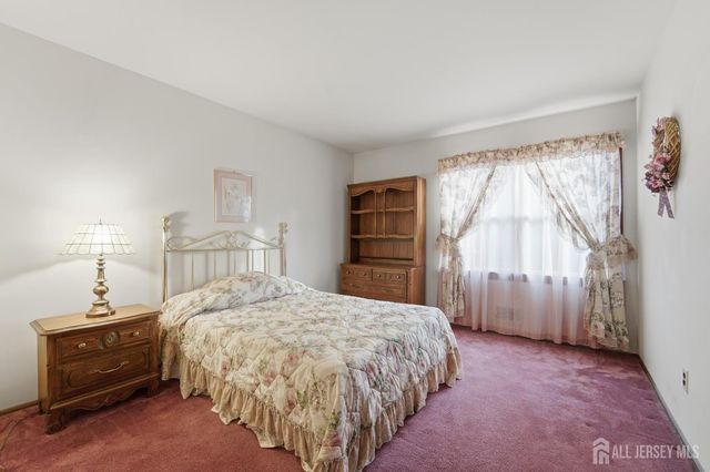 1177 Aaron Road, North Brunswick, NJ 08902