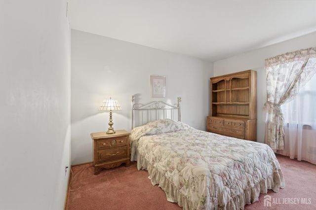 1177 Aaron Road, North Brunswick, NJ 08902