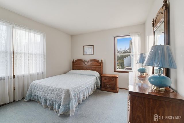 1177 Aaron Road, North Brunswick, NJ 08902