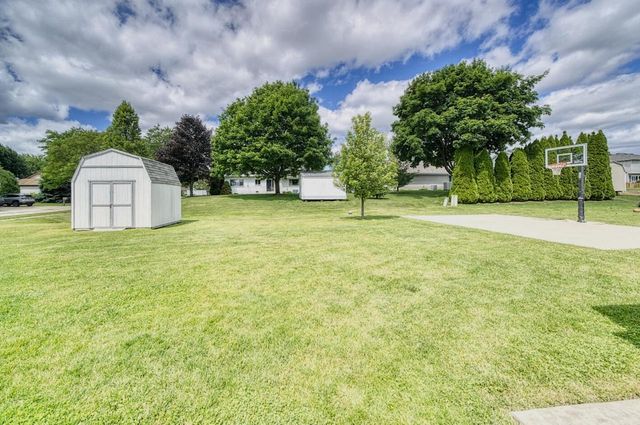 10635 S Shepard AVENUE, Oak Creek, WI 53154