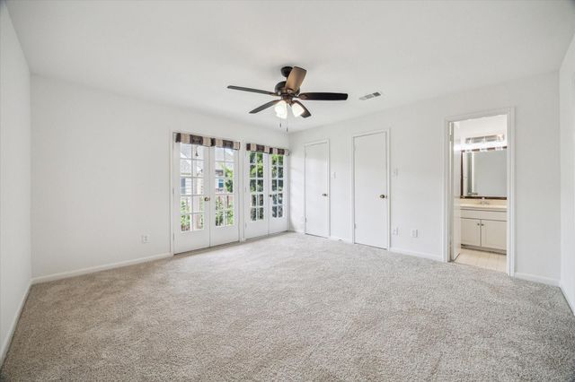 5827 Valley Forge Drive 83, Houston, TX 77057