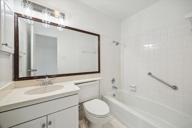 5827 Valley Forge Drive 83, Houston, TX 77057