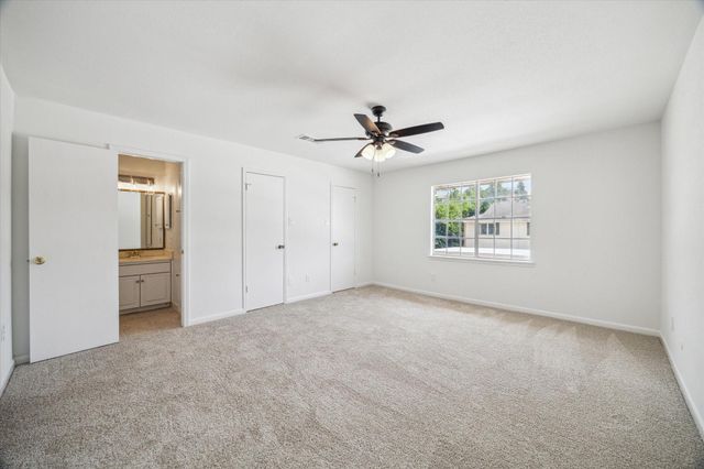 5827 Valley Forge Drive 83, Houston, TX 77057