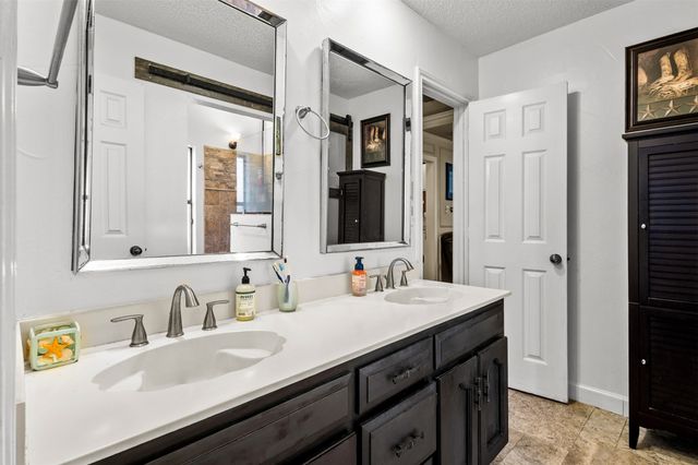 4219 Pleasant Oaks Court, Arlington, TX 76016