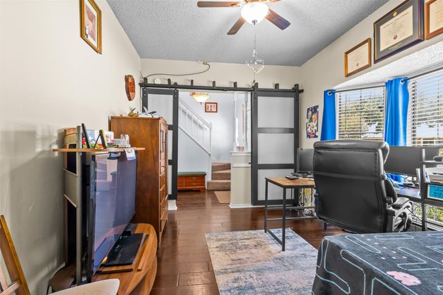 4219 Pleasant Oaks Court, Arlington, TX 76016