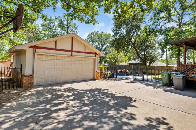 4219 Pleasant Oaks Court, Arlington, TX 76016