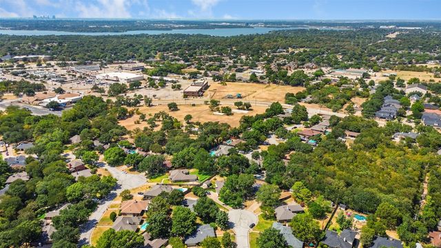 4219 Pleasant Oaks Court, Arlington, TX 76016