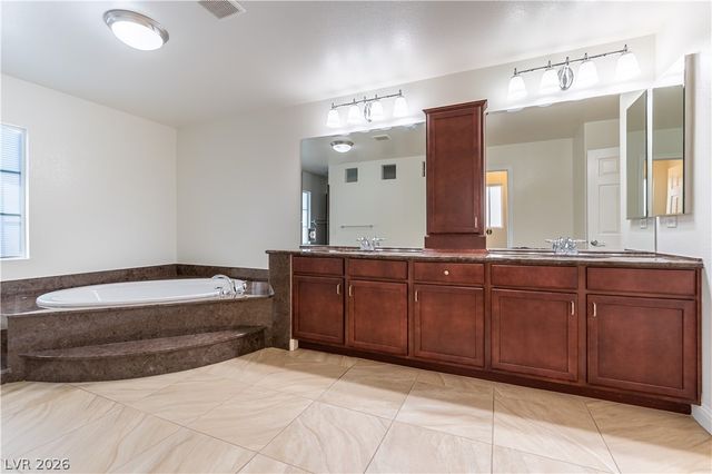 5800 Collier Falls Avenue, Las Vegas, NV 89139