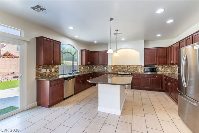 5800 Collier Falls Avenue, Las Vegas, NV 89139