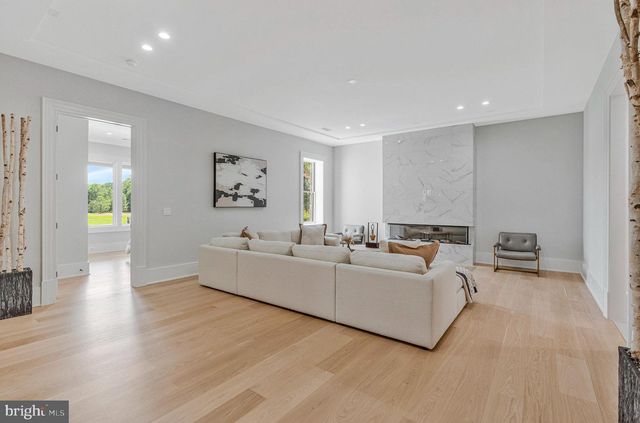 744 LAWTON STREET, Mclean, VA 22101