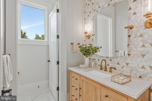 744 LAWTON STREET, Mclean, VA 22101